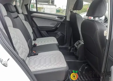 大众真不要“尊严”了!探岳最大跌幅达72万,一个月卖了15999台-3