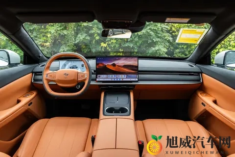 东风奕派eπ007+：新能源轿跑新风向，科技与实用齐飞-3