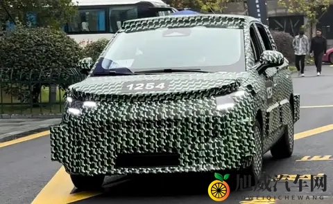 零跑又要有新车了,这次是A系列,或只有纯电版-3