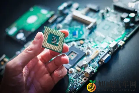 莲花汽车CEO冯擎峰重磅发声:讨论“车规级”是历史的倒退!-3