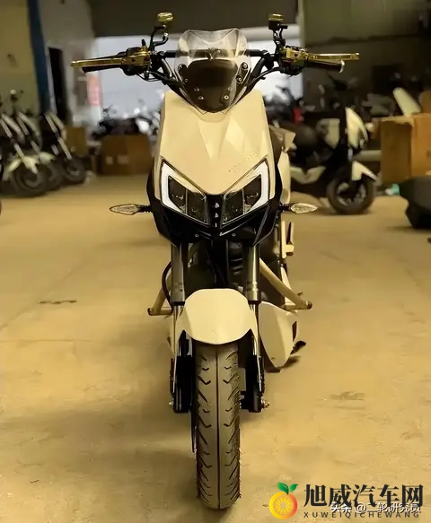 选电摩别乱买！雅迪X5这3个优势，让你通勤一周一充还倍儿有面-3