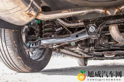 家庭党狂喜！捷途 X70L 32 变座椅 + CDC 悬挂，999 万起太香了-2