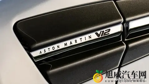 阿斯顿·马丁打造了两台游艇风格的Vanquish-1