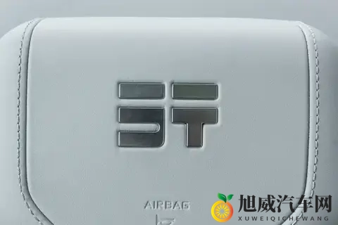 捷途纵横家G700：陆地上的速度与激情，水域中的无畏探险家-1