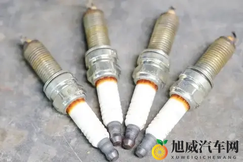 火花塞多久换一次比较好？记住这个更换标准，就不怕被4S店坑了！-3