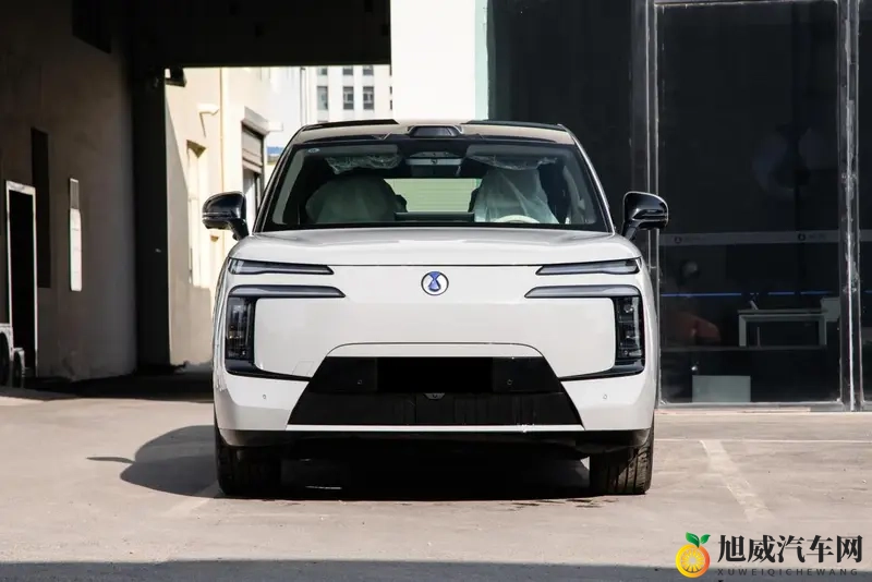 大6座售2998万起，易三方、云辇-A、冰箱彩电大沙发-1