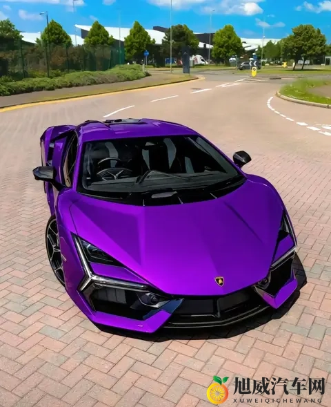锋芒破界,艺术与空气动力学的巅峰——兰博基尼Revuelto设计美学-1