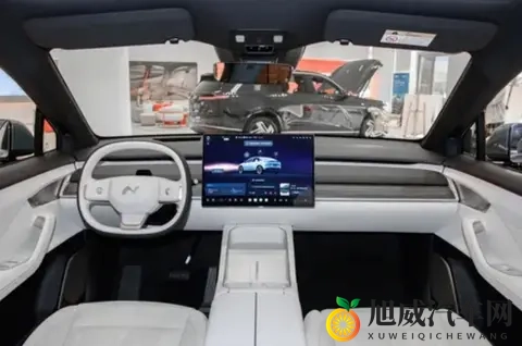 家庭用车的真实考验：乐道L60如何化解带娃出行的每一个痛点?-2