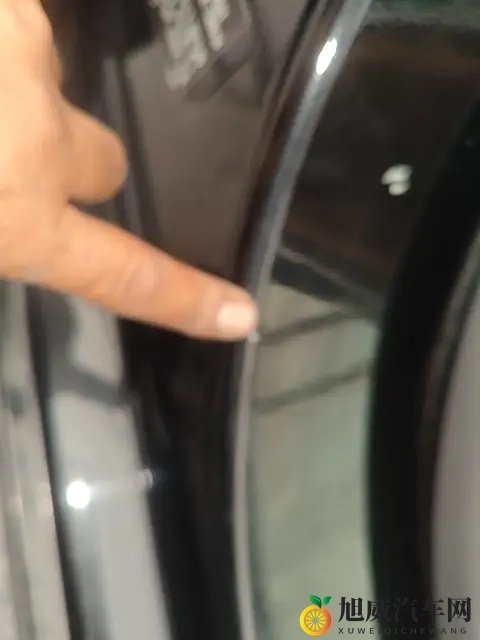 阿娇张开双腿冠希13分钟:冠希深度体验,阿娇新车型表现惊艳-1