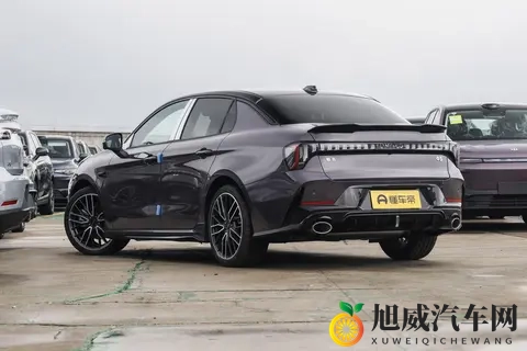 领克03 2026款 20TD AT Ultra:性能与智能兼备的紧凑型轿车-1