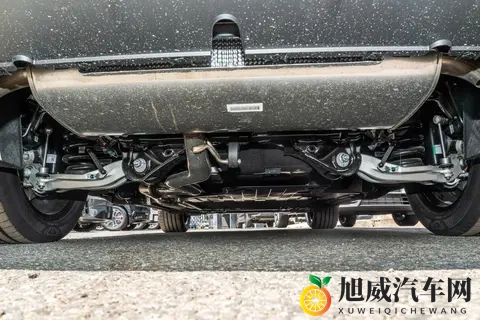 帮朋友选车,我和他试驾了深蓝S09和领克900,到底谁更适合家用?-1