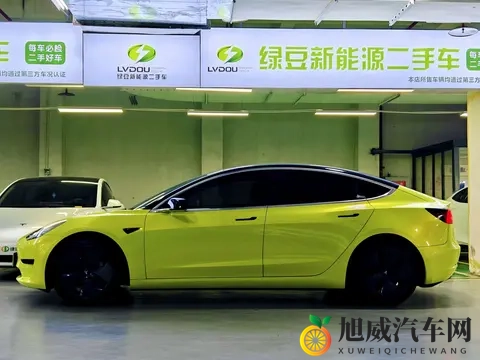 在教室隔着内裤啪啪噗呲噗呲：教室惊现尴尬瞬间，内裤之间传响声-2