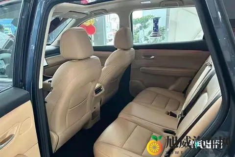 重塑价值标杆：第三代蓝电E5 PLUS 230km超长续航版Ultra全面解析-3