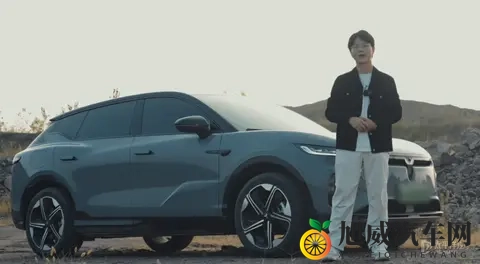 岚图知音换胎实测：韩泰达奈普 HPX-2