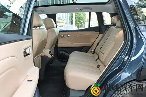 埃安AION i60开启预售，1198万起，埃安首款增程SUV表现如何？-2