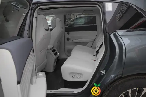 2025款星纪元ET增程+纯电  猎鹰辅助驾驶+飞鱼底盘  11月又有专属权益-3