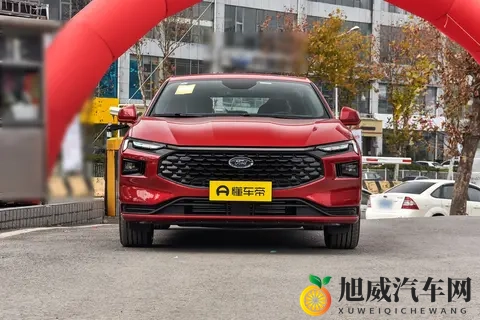 开福特蒙迪欧半年，发现它很适合家用，空间大，配置高，不后悔-1