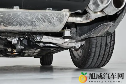 试驾2026款领克09：燃油车的进化，不止于“坚守”-1