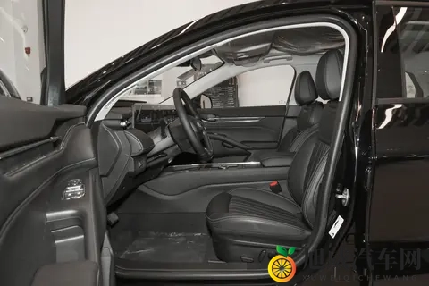 15万级合资B级车优选！2025款蒙迪欧豪华型深度试驾报告-3