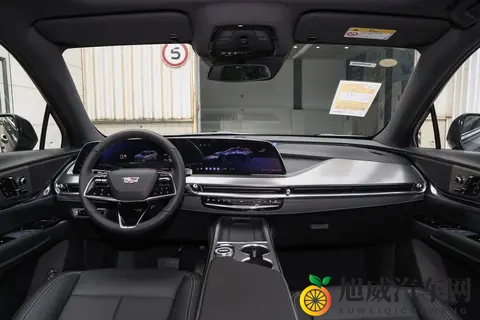 买凯迪拉克 XT5 看这篇:家用选大都会,复杂路况选四驱-2