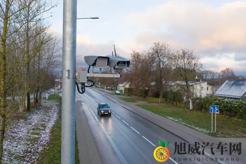 加拿大安大略省全面拆除测速摄像头，省长怒批是“敛财工具”-2