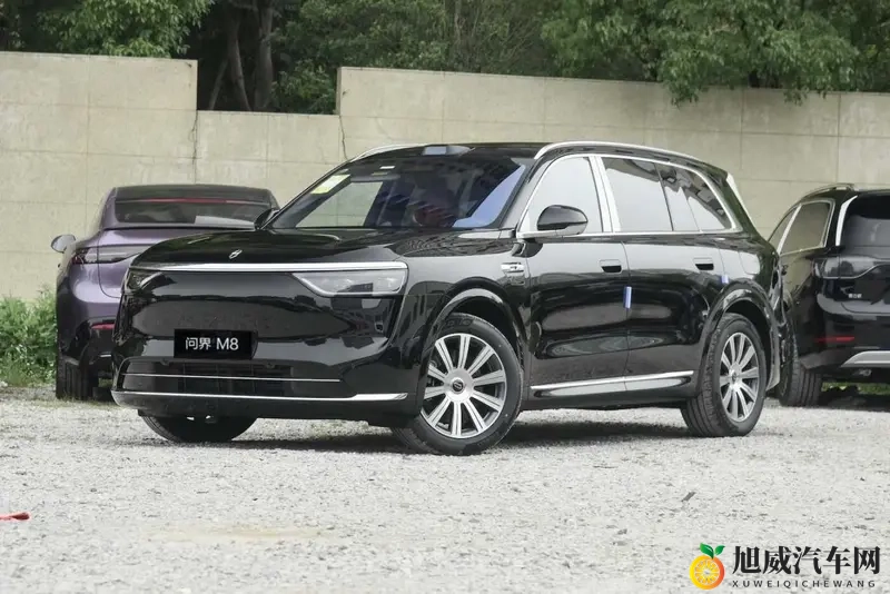 增程大六座二选一：问界M8对比理想L8，谁能一步到位？-1