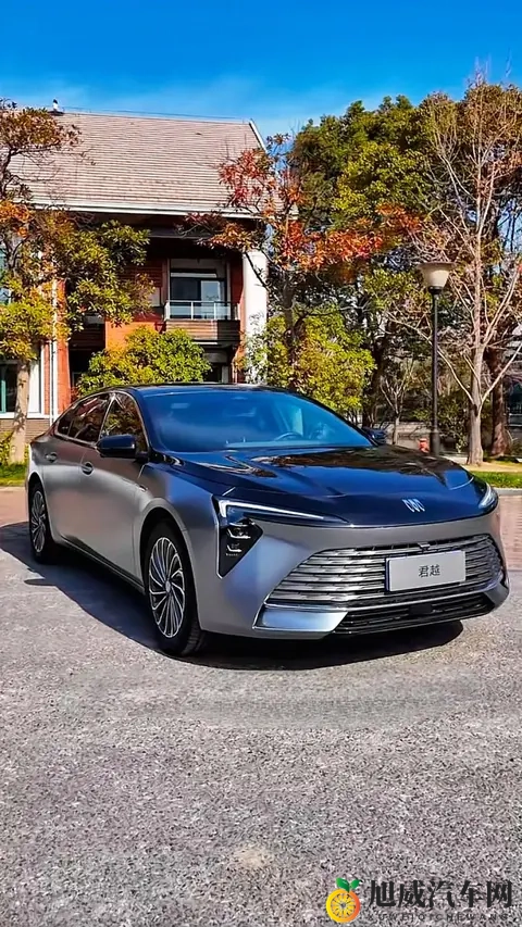 别再说君越是“老头乐”!试驾后彻底改观,这驾驶质感真香了-3