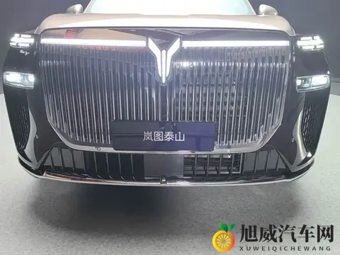 定位大六座插混SUV，和问界M9同级，岚图泰山实车现身-1