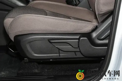 家用MPV别乱买，星光 730这款10万级新车空间大，动力足，实在-2