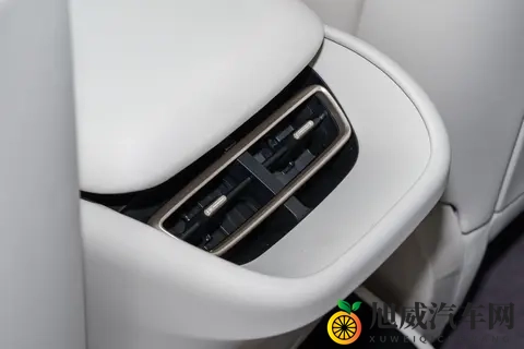 阿维塔06:高颜值,华为乾崑ADS +鸿蒙座舱,年轻人心中的豪华轿车-2