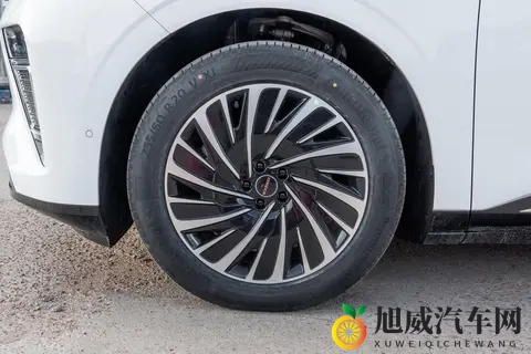 都说车是移动的家？这台星纪元ET把豪华、安全都给咱备齐了-3