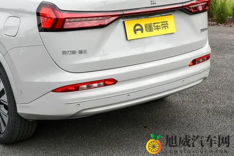 全时四驱+实用场景，赛力斯蓝电E5 PLUS四驱版，全能选手？-1