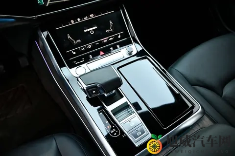 20款奥迪Q7黑武士，准新二手三十多万，奶爸座驾新选择？-2