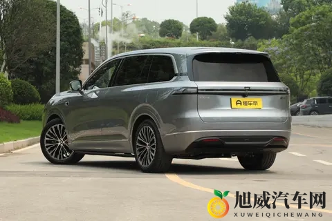 6 座 SUV 品质新选:深蓝 S09 2025 款四驱 Ultra + 高定版全面解读-2