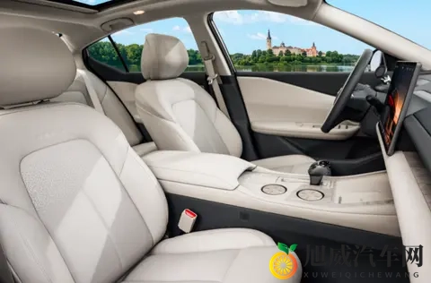 岚图泰山正式上市 售价区间3799万-4599万元-1