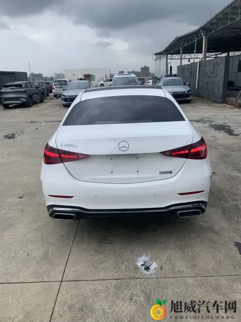 22款奔驰C级，表显45万公里，20多万圆你奔驰梦？-1