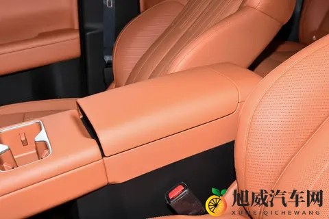 方程豹钛7试驾：这车到底能不能买？全家一起看车才靠谱-3