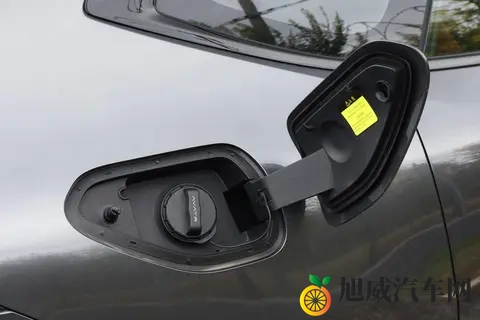 2026款阿维塔12四激光版上市：十项升级，重塑智能豪华新体验-2