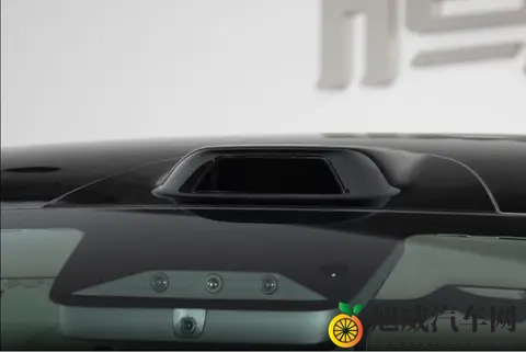 体验腾势N8L DM：娃不晕车，老人不喊累，​适合全家人的全能选手-3