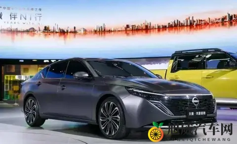 燃油车还在卖,智能座舱却上了鸿蒙,天籁这次玩得有点大-3