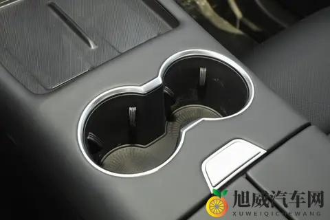 续航230km,四驱版不到12万,还能露营,这款插混SUV适合你-1