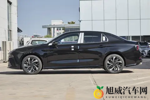 10万级六边形战士,领克03凭啥这么卷?-1