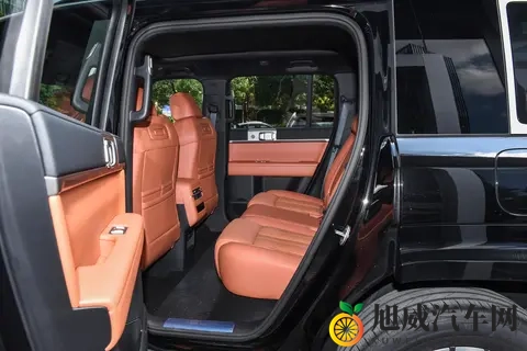 比亚迪又出爆款！科技大空间SUV，方程豹钛7实力如何？-3