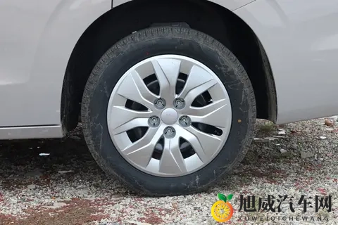 家用MPV如何选？五菱星光730插混版，全家人都满意的一台车-3