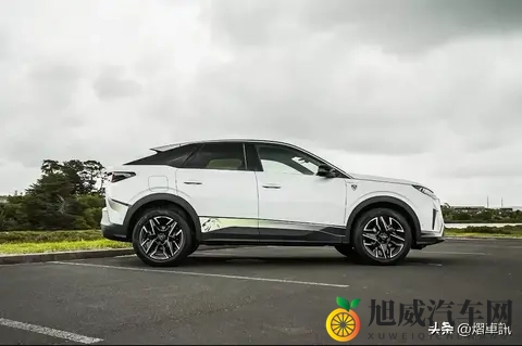 小改款标致3008GT版亮相！外观时尚，配置升级，新增16T插混动力-2