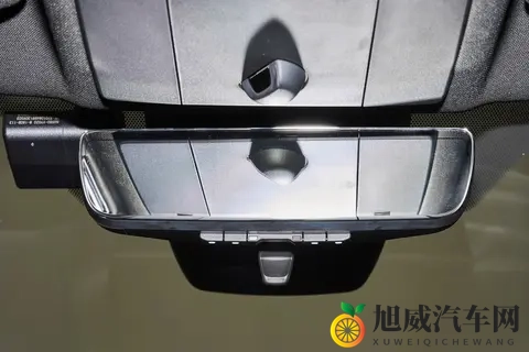 皇冠陆放2026款，双擎车型，4款车型有何不同？-3