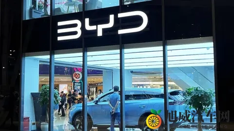 销量第一被“绝杀”！终于疲态显现，比亚迪快装不下去了？-1