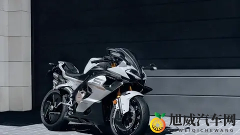 春风750SR到底输哪了？四缸跑车横向对比告诉你答案-3