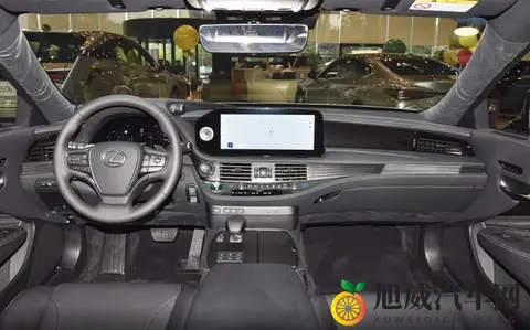 起售价885万，雷克萨斯LS实力出众，提供四款配置可选-1