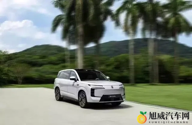 小yoyo萝Ii 交精品：新能源汽车崛起，未来出行趋势解析-1